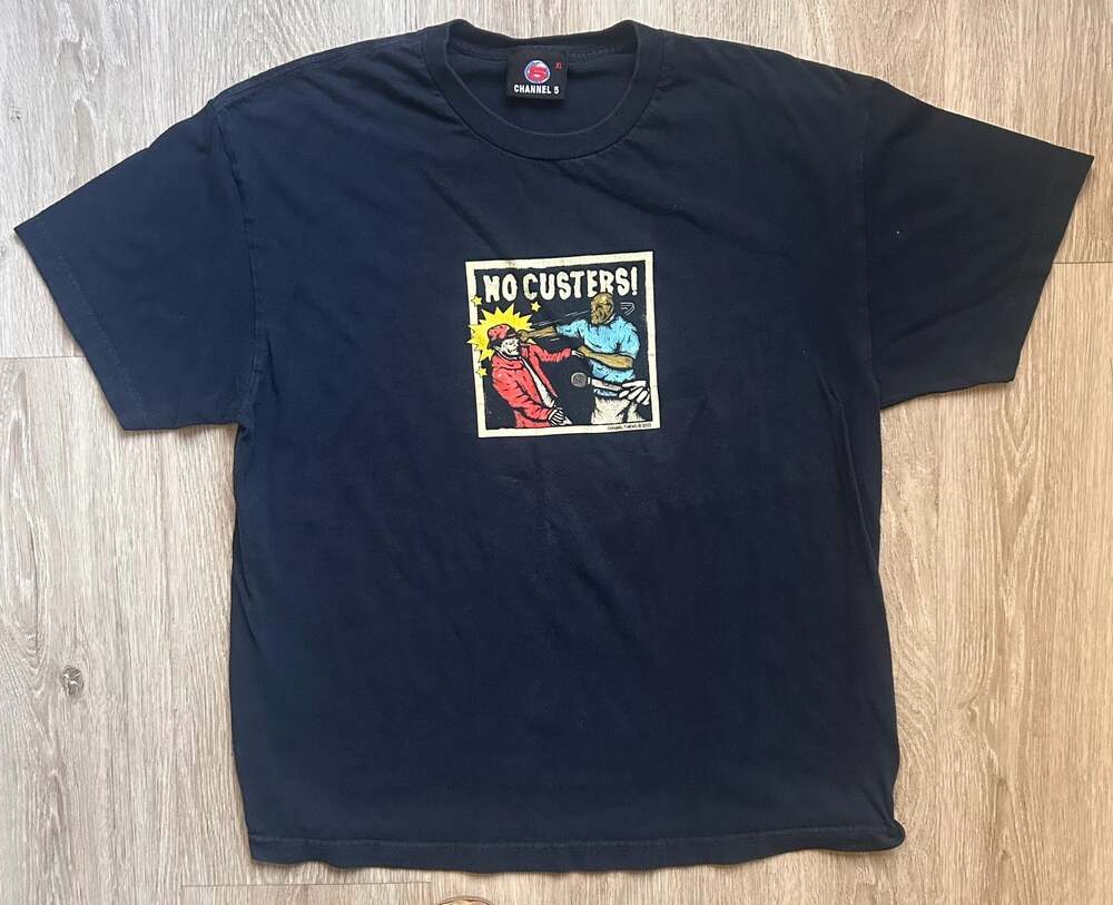 Channel 5 News No Custers Graphic T-Shirt Black XL
